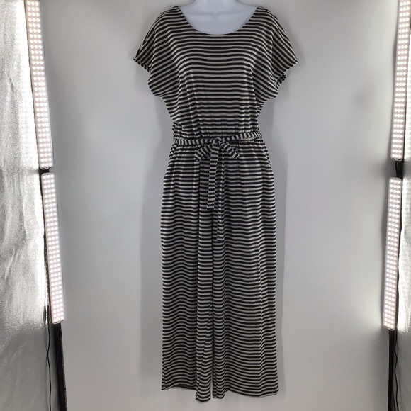 Old Navy Striped Jumpsuit w/ Open back NWOT - Picture 2 of 8